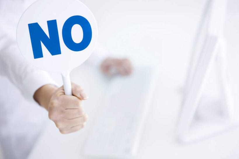 东方人,一个人,商务人士,商务女性,举,横图,俯视,室内,特写,白天,拒绝,电脑,显示器,鼠标,键盘,亚洲,仅一个年轻女性,仅一个女性,仅一个人,敲打,握,套装,朦胧,模糊,网络,英文,标志,牌子,文字,字符,字母,拿,拿着,黄种人,输入,输入设备,通讯设备,标识,打字,托,台式电脑,握着,英文字母,点击,敲击,通信设备,商务装,工薪阶层,输出设备,否决,按键,年轻女性,女人,女性,亚洲人,白领,上班族,举起,举手,举着,向上举,向上伸,向上托,半身,彩图,高角度拍摄