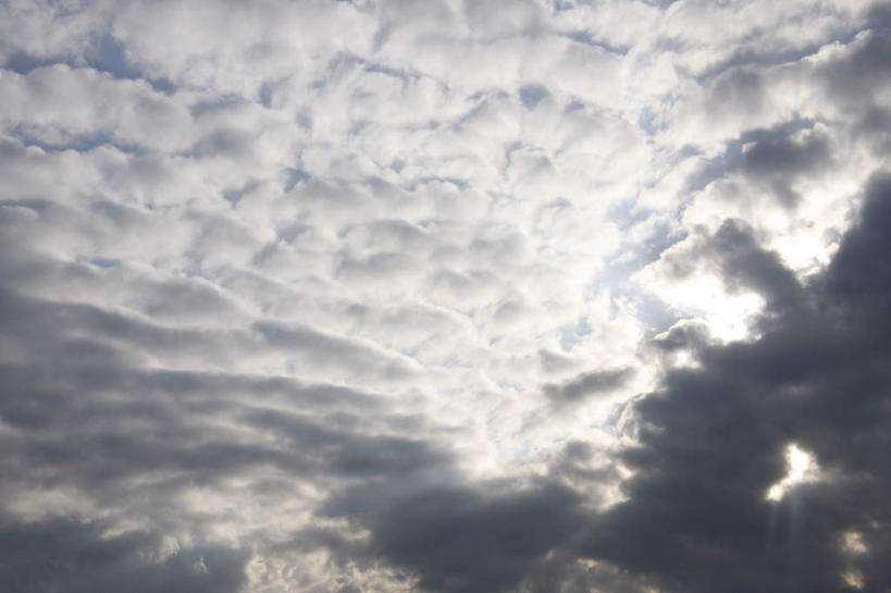 无人,横图,室外,白天,仰视,旅游,度假,美景,阴影,光线,影子,景观,云,云朵,云彩,娱乐,蓝色,白云,蓝天,天空,阳光,自然,天,享受,休闲,景色,放松,晴朗,自然风光,晴空,彩图,低角度拍摄