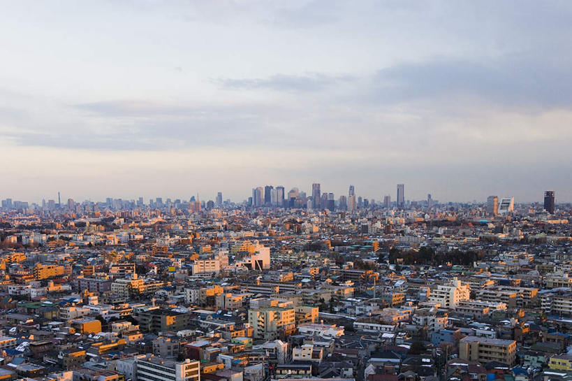 无人,家,横图,俯视,航拍,室外,白天,旅游,度假,美景,日落,道路,路,公路,东京,日本,亚洲,阴影,光线,影子,房屋,屋子,景观,晚霞,霞光,云,云朵,落日,交通,云彩,娱乐,楼房,住宅,蓝色,白云,蓝天,天空,阳光,自然,黄昏,天,享受,休闲,景色,彩霞,放松,鸟瞰,自然风光,东亚,本州,关东地方,本州岛,日本国,东京都,夕照,夕阳,马路,彩图,高角度拍摄,房子,斜阳