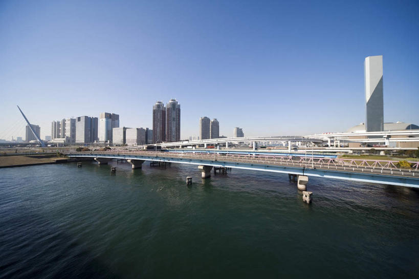 无人,高楼大厦,横图,室外,白天,正面,旅游,度假,河流,美景,水,大桥,大厦,道路,建筑,立交桥,路,摩天大楼,桥梁,公路,东京,日本,亚洲,阴影,波纹,光线,影子,河水,景观,水流,高架,斜拉桥,桥,交通,娱乐,蓝色,蓝天,水纹,天空,阳光,自然,波浪,天,享受,休闲,景色,放松,晴朗,自然风光,东亚,本州,万里无云,关东地方,本州岛,日本国,东京都,晴空,晴空万里,马路,彩图,大楼,高层建筑,高楼,摩天楼