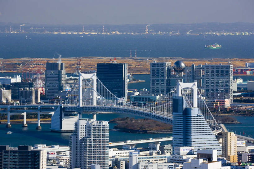 无人,高楼大厦,横图,室外,白天,仰视,度假,海浪,海洋,美景,城市风光,城市,大厦,建筑,摩天大楼,东京,日本,亚洲,朦胧,模糊,景观,浪花,水平线,彩虹大桥,海平线,娱乐,建设,蓝色,蓝天,天空,海水,天,享受,休闲,景色,放松,晴朗,海景,东亚,本州,万里无云,关东地方,本州岛,日本国,东京都,日本彩虹大桥,大海,风浪,海,海水的波动,近岸浪,涌浪,晴空,晴空万里,彩图,低角度拍摄,大楼,高层建筑,高楼,摩天楼