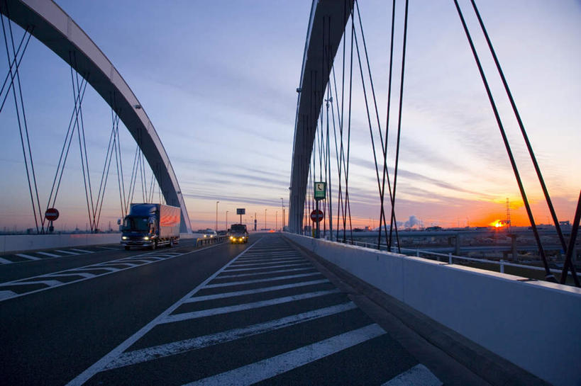 无人,横图,室外,白天,正面,日落,大桥,道路,立交桥,路,桥梁,公路,汽车,东京,日本,亚洲,朦胧,模糊,晚霞,霞光,云,云朵,高架,斜拉桥,桥,分界线,停车线,交通,云彩,车,蓝色,白云,蓝天,天空,黄昏,交通工具,轿车,天,彩霞,晴朗,车行道,车行道分界线,载具,标线,东亚,车行线,本州,关东地方,本州岛,日本国,东京都,晴空,夕阳,马路,彩图