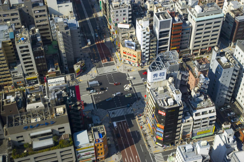 无人,高楼大厦,横图,俯视,航拍,室外,白天,度假,美景,城市风光,城市,大厦,建筑,摩天大楼,东京,日本,亚洲,一排,阴影,朦胧,模糊,整齐,光线,影子,景观,分界线,停车线,娱乐,建设,排列,阳光,享受,休闲,景色,放松,车行道,车行道分界线,鸟瞰,队列,标线,东亚,车行线,本州,关东地方,本州岛,日本国,东京都,彩图,高角度拍摄,大楼,高层建筑,高楼,摩天楼