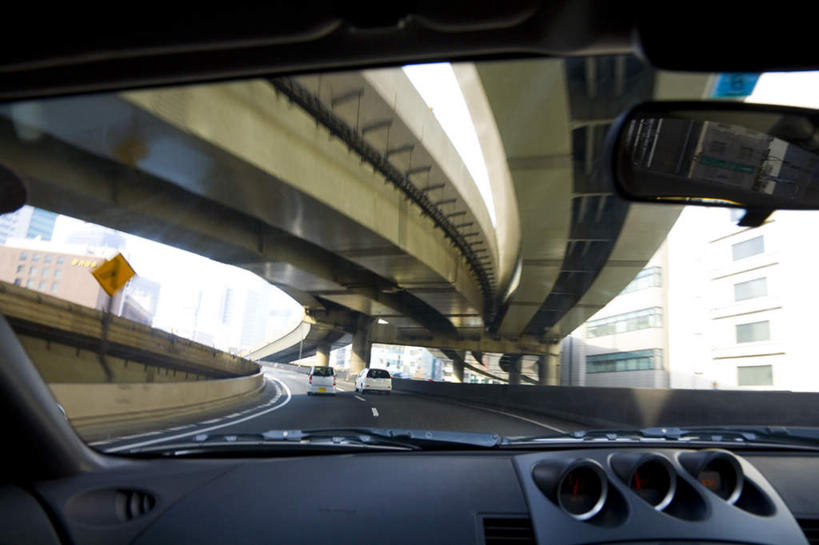 无人,高楼大厦,横图,室内,白天,正面,度假,安全,美景,镜子,城市风光,城市,大厦,道路,建筑,路,摩天大楼,指示牌,公路,东京,日本,亚洲,阴影,朦胧,模糊,反射,光线,标志,文字,影子,景观,高架,分界线,停车线,交通,娱乐,标识,建设,阳光,享受,休闲,景色,放松,后视镜,车行道,车行道分界线,镜像,生命,镜面,标线,高架桥,东亚,车行线,高架道路,跨线桥,本州,关东地方,本州岛,日本国,东京都,光学,侧视镜,马路,彩图,大楼,高层建筑,高楼,摩天楼