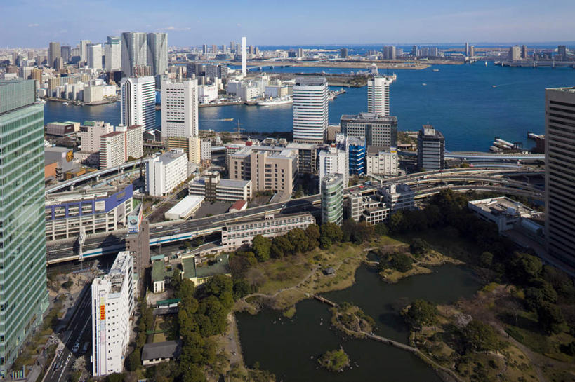 无人,高楼大厦,横图,全景,俯视,航拍,室外,白天,度假,办公楼,海浪,海洋,美景,天际线,城市风光,标志建筑,城市,大厦,道路,地标,建筑,路,摩天大楼,写字楼,公路,东京,日本,亚洲,景观,浪花,高架,交通,中央区,娱乐,建设,蓝色,蓝天,天空,海水,楼宇,天,享受,休闲,商务楼,景色,放松,鸟瞰,高架桥,海景,东亚,高架道路,跨线桥,本州,关东地方,本州岛,日本国,东京都,滨离宫庭园,大海,风浪,海,海水的波动,近岸浪,涌浪,彩图,高角度拍摄,大楼,高层建筑,高楼,摩天楼