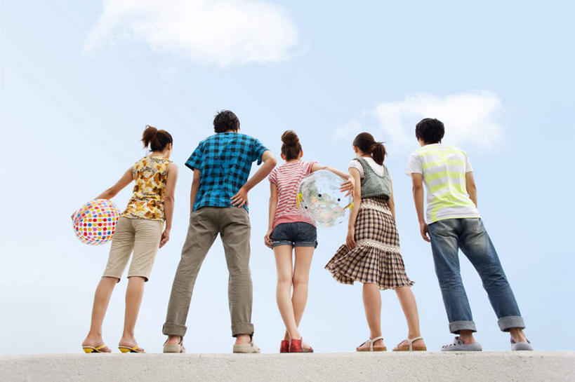 东方人,家庭,夫妻,站,举,横图,彩色,室外,白天,仰视,爱情,旅游,度假,海浪,海洋,沙滩,亚洲,一排,服装,整齐,格子,沙子,海岸,浪花,云,云朵,沙地,许多人,浪漫,云彩,注视,休闲装,黄种人,娱乐,球,排列,两个,衣服,蓝色,黑色,白云,蓝天,天空,海水,天,观察,看,托,站着,一群人,享受,休闲,球体,温暖,温馨,一家人,休闲服,恩爱,放松,恋人,服饰,晴朗,观看,和睦,察看,队列,关注,海景,男人,男性,年轻男性,年轻女性,女人,女性,亚洲人,年轻人,长发,夫妇,情侣,大海,风浪,海,海水的波动,海滩,近岸浪,涌浪,晴空,举起,举手,举着,向上举,向上伸,向上托,站立,彩图,低角度拍摄,全身,伴侣,融洽