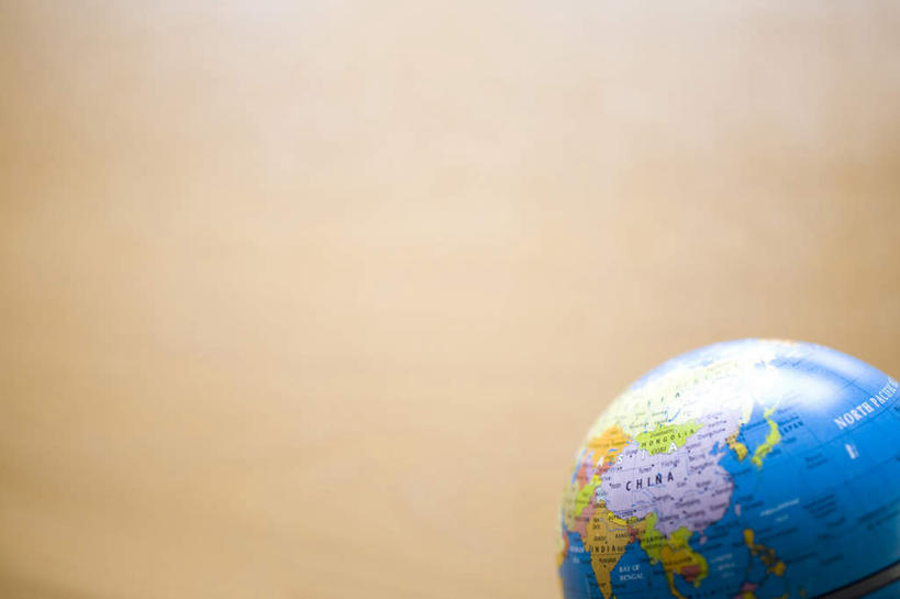 无人,横图,俯视,室内,白天,仪器,海洋,地图,阴影,灰色背景,光线,网格,地球仪,线条,影子,世界地图,地球,陆地,全球,球,一个,黄色,蓝色,阳光,经纬线,模型,球体,摄影,地理,国家,影棚,单个,大陆,世界,纬线,版图,经线,经纬仪,地理学,彩图,高角度拍摄,影棚拍摄,拍摄,大洋,大洲