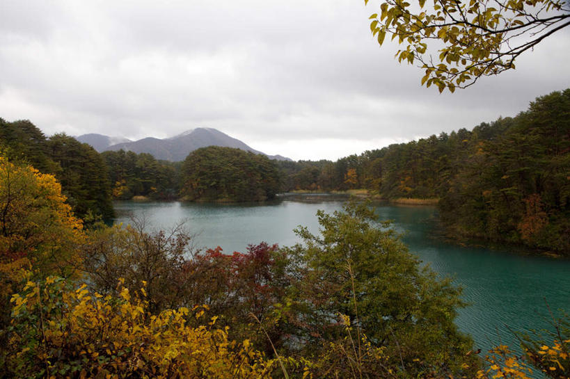 无人,横图,俯视,室外,白天,旅游,度假,草地,草坪,湖,湖泊,美景,山,山脉,水,植物,日本,亚洲,一堆,阴影,堆叠,堆积,光线,影子,湖面,景观,山峰,水流,水面,云,云朵,山峦,云彩,娱乐,草,树,树木,蓝色,绿色,白云,蓝天,天空,阳光,自然,湖水,群山,天,享受,休闲,景色,放松,生长,成长,堆,自然风光,东亚,本州,本州岛,日本国,东北地方,福岛,福岛县,彩图,高角度拍摄