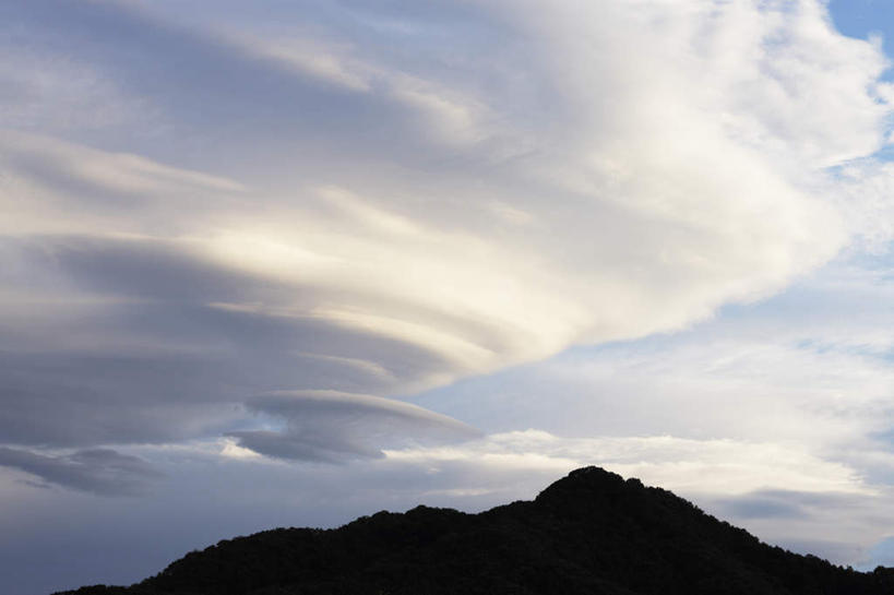 无人,横图,室外,白天,正面,旅游,度假,草地,草坪,美景,日落,山,山脉,植物,日本,亚洲,一堆,阴影,堆叠,堆积,光线,影子,景观,山峰,晚霞,霞光,云,云朵,落日,山峦,云彩,娱乐,草,树,树木,蓝色,绿色,白云,蓝天,天空,阳光,自然,黄昏,群山,天,享受,休闲,景色,彩霞,放松,生长,成长,堆,自然风光,东亚,本州,关东地方,本州岛,日本国,群马,群马县,夕照,夕阳,彩图,斜阳