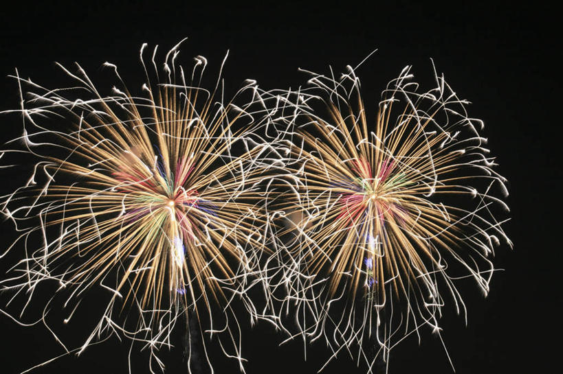 无人,横图,彩色,室外,特写,夜晚,仰视,度假,美景,城市风光,城市,烟火,长野县,日本,亚洲,黑色背景,光线,光泽,景观,光芒,照射,扩散,娱乐,焰火,发散,享受,休闲,闪耀,景色,放松,五颜六色,闪烁,礼花,照耀,光辉,东亚,本州,本州岛,日本国,中部地方,长野,花炮,礼花炮,毫光,烟花,彩图,低角度拍摄