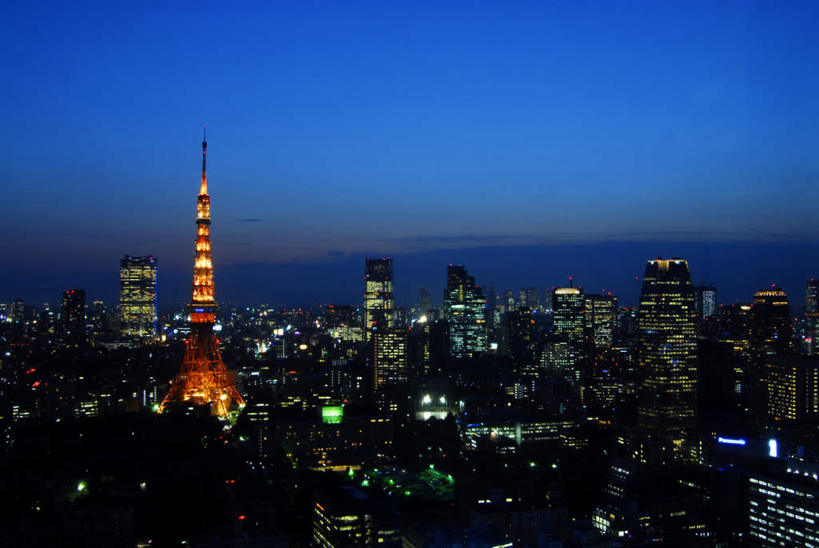 无人,高楼大厦,横图,俯视,航拍,室外,夜晚,度假,美景,城市风光,城市,大厦,建筑,摩天大楼,东京,日本,亚洲,阴影,朦胧,模糊,光线,影子,景观,灯光,东京铁塔,娱乐,建设,蓝色,蓝天,天空,天,享受,休闲,景色,放松,晴朗,东京塔,鸟瞰,东亚,本州,万里无云,关东地方,本州岛,日本国,东京都,日本电波塔,晴空,晴空万里,彩图,高角度拍摄,大楼,高层建筑,高楼,摩天楼