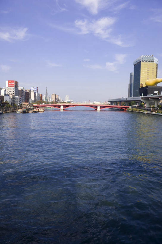 无人,高楼大厦,竖图,室外,白天,正面,度假,河流,美景,水,城市风光,城市,大桥,大厦,建筑,立交桥,摩天大楼,桥梁,汽车,东京,日本,亚洲,波纹,河水,景观,水流,云,云朵,高架,建筑群,斜拉桥,桥,涟漪,云彩,娱乐,建设,车,蓝色,白云,蓝天,水纹,天空,交通工具,轿车,波浪,天,享受,休闲,景色,放松,晴朗,载具,东亚,本州,关东地方,本州岛,日本国,东京都,水晕,晴空,彩图,大楼,高层建筑,高楼,摩天楼