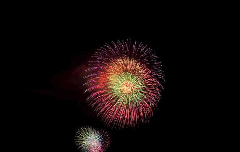 无人,横图,彩色,室外,特写,夜晚,爆炸,烟火,日本,亚洲,黑色背景,光线,光泽,烟雾,光芒,辉煌,美丽,照射,扩散,粉色,红色,蓝色,绿色,紫色,焰火,灿烂,闪耀,闪烁,壮丽,礼花,照耀,五彩缤纷,光辉,东亚,烂漫,本州,本州岛,日本国,中部地方,山梨,山梨县,花炮,礼花炮,绚烂,毫光,闪动,闪灼,灿艳,绮丽,绚丽,烟花,彩图