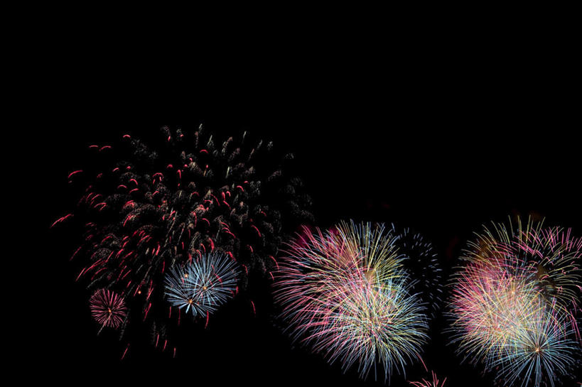 无人,横图,彩色,室外,特写,夜晚,仰视,爆炸,烟火,日本,亚洲,许多,黑色背景,光线,光泽,烟雾,光芒,辉煌,美丽,照射,扩散,粉色,黄色,红色,蓝色,绿色,紫色,白色,焰火,灿烂,闪耀,闪烁,壮丽,礼花,照耀,五彩缤纷,光辉,东亚,烂漫,本州,本州岛,日本国,中部地方,山梨,山梨县,花炮,礼花炮,绚烂,毫光,闪动,闪灼,灿艳,绮丽,绚丽,烟花,彩图,低角度拍摄