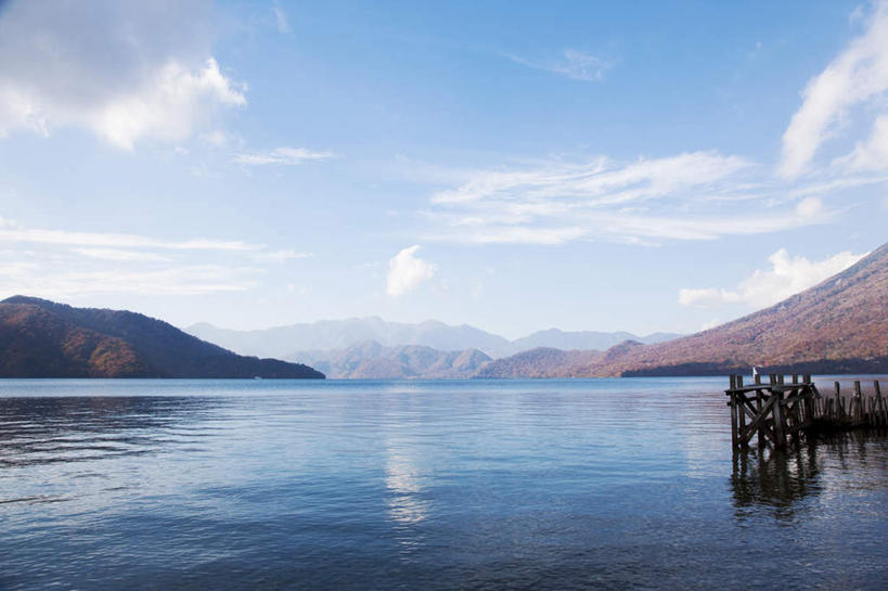 无人,码头,横图,室外,白天,正面,旅游,度假,湖,湖泊,美景,山,山脉,水,港口,日本,亚洲,阴影,波纹,光线,木板,影子,湖面,景观,山峰,水流,水面,云,云朵,桥,木桥,涟漪,山峦,云彩,娱乐,栈桥,蓝色,白云,蓝天,水纹,天空,阳光,自然,波浪,湖水,群山,天,享受,休闲,景色,放松,晴朗,人行桥,木板桥,自然风光,东亚,本州,关东地方,本州岛,日本国,栃木,栃木县,水晕,晴空,彩图,摆渡口,埠头,渡口,渡头,港湾,海港,货运码头,口岸,商港
