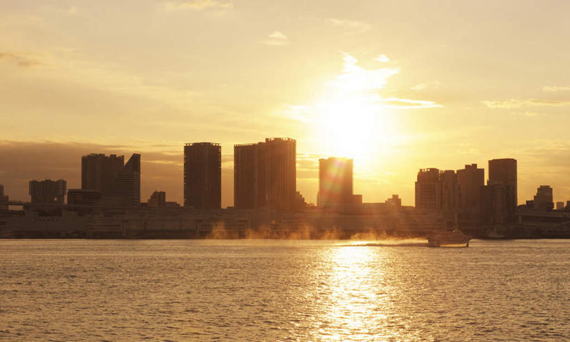 无人,高楼大厦,横图,室外,白天,正面,度假,海浪,海洋,美景,日落,太阳,城市风光,城市,大厦,建筑,摩天大楼,东京,日本,亚洲,阴影,波纹,光线,影子,景观,浪花,晚霞,霞光,云,云朵,建筑群,涟漪,云彩,娱乐,建设,蓝色,白云,蓝天,水纹,天空,阳光,海水,黄昏,波浪,天,享受,休闲,景色,彩霞,放松,晴朗,海景,东亚,本州,关东地方,本州岛,日本国,东京都,水晕,县厅,港区,东京市,大海,风浪,海,海水的波动,近岸浪,涌浪,晴空,夕阳,彩图,大楼,高层建筑,高楼,摩天楼