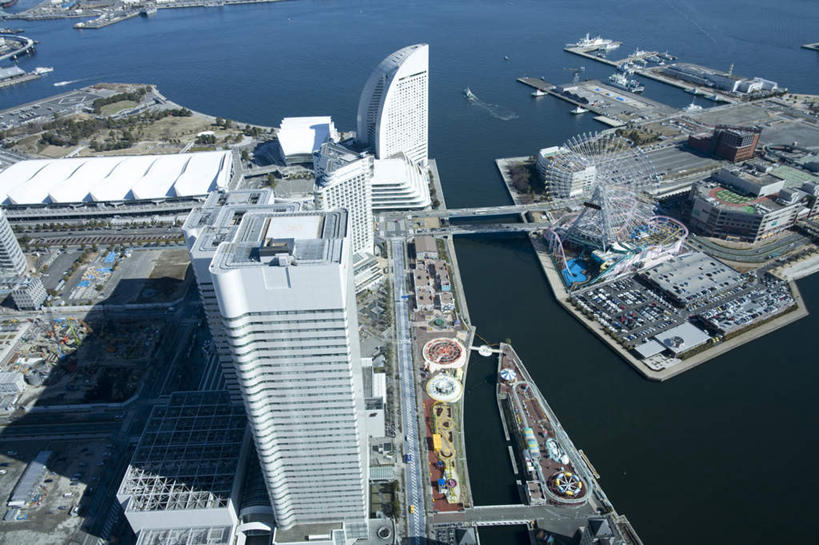 无人,高楼大厦,码头,横图,俯视,航拍,室外,白天,度假,海浪,海洋,美景,城市风光,城市,大桥,大厦,港口,建筑,立交桥,摩天大楼,桥梁,神奈川,日本,亚洲,阴影,光线,影子,景观,浪花,高架,建筑群,斜拉桥,桥,横滨,横滨市,神奈川县,娱乐,建设,阳光,海水,享受,休闲,景色,放松,鸟瞰,海景,东亚,本州,首府,关东地方,本州岛,日本国,大海,风浪,海,海水的波动,近岸浪,涌浪,彩图,高角度拍摄,摆渡口,埠头,大楼,渡口,渡头,港湾,高层建筑,高楼,海港,货运码头,口岸,摩天楼,商港