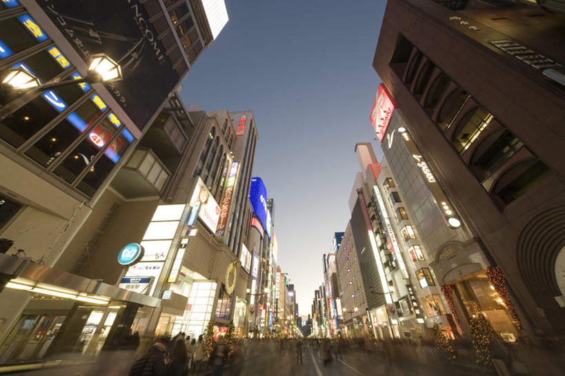 无人,商店,横图,室外,特写,白天,仰视,购物,旅游,度假,消费,标志建筑,超市,道路,地标,建筑,路,公路,东京,日本,亚洲,许多,朦胧,模糊,日文,标志,挂牌,文字,字符,建筑群,交通,娱乐,标识,建设,红色,蓝色,蓝天,天空,天,享受,休闲,银座,放松,金融,百货,晴朗,选购,贸易,百货公司,东亚,本州,万里无云,关东地方,本州岛,日本国,东京都,日语,血拼,晴空,晴空万里,马路,彩图,低角度拍摄,购物商场,购物中心,商业中心