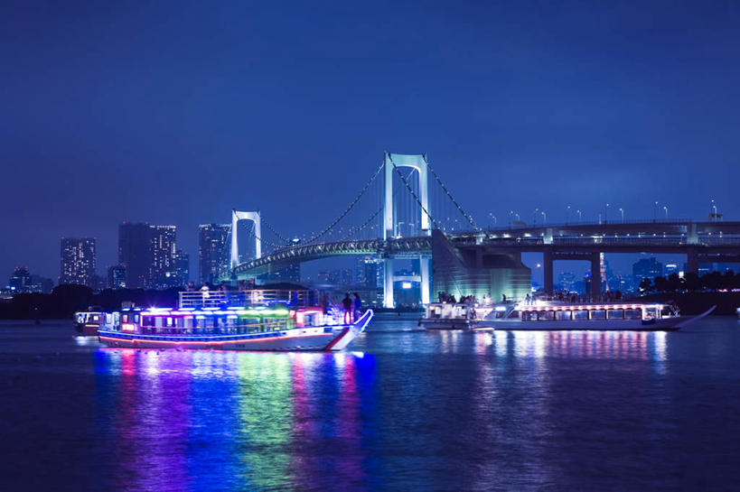 无人,高楼大厦,横图,全景,室外,夜晚,正面,度假,海浪,海洋,美景,天际线,植物,城市风光,城市,大桥,大厦,建筑,立交桥,摩天大楼,桥梁,夜景,船,东京,日本,亚洲,波纹,景观,浪花,云,云朵,高架,建筑群,斜拉桥,桥,彩虹大桥,涟漪,云彩,娱乐,建设,游轮,游船,树,树木,蓝色,绿色,白云,蓝天,水纹,天空,自然,海水,交通工具,波浪,天,享受,休闲,景色,放松,生长,晴朗,成长,载具,三艘,海景,东亚,本州,关东地方,本州岛,日本国,东京都,水晕,日本彩虹大桥,灯火辉煌,旅游船,繁荣,大海,风浪,海,海水的波动,近岸浪,涌浪,晴空,彩图,大楼,高层建筑,高楼,摩天楼