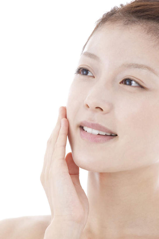 东方人,脸,头,脸颊,一个人,站,摸,竖图,室内,特写,白天,白色背景,正面,化妆,美容,亚洲,仅一个年轻女性,仅一个女性,仅一个人,抚摸,护肤,美白,注视,黄种人,观察,看,清洁,站着,保养,享受,休闲,放松,去角质,保健,摄影,影棚,观看,保湿,察看,滋润,关注,去死皮,舒缓,养颜,去污,控油,紧肤,嫩肤,祛痘,去痘,祛角质,抗衰,再生,增白,补水,祛斑,抗皱,防皱,除皱,去皱,年轻女性,女人,女性,亚洲人,头部,脸部,脸蛋,面部,触摸,接触,站立,半身,彩图,影棚拍摄,拍摄