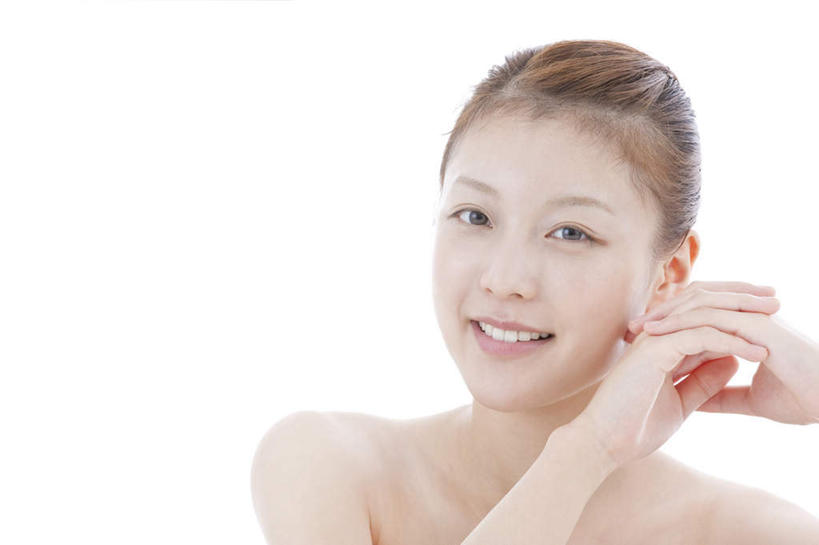 东方人,脸,头,脸颊,一个人,站,握手,横图,室内,特写,白天,白色背景,正面,化妆,美容,亚洲,仅一个年轻女性,仅一个女性,仅一个人,护肤,美白,注视,黄种人,黑色,观察,看,清洁,站着,保养,享受,休闲,放松,去角质,保健,摄影,影棚,观看,保湿,察看,滋润,关注,去死皮,舒缓,养颜,去污,控油,紧肤,嫩肤,祛痘,去痘,祛角质,抗衰,再生,增白,补水,祛斑,抗皱,防皱,除皱,去皱,年轻女性,女人,女性,亚洲人,头部,长发,脸部,脸蛋,面部,搀手,拉手,手拉手,手握手,站立,半身,彩图,影棚拍摄,拍摄