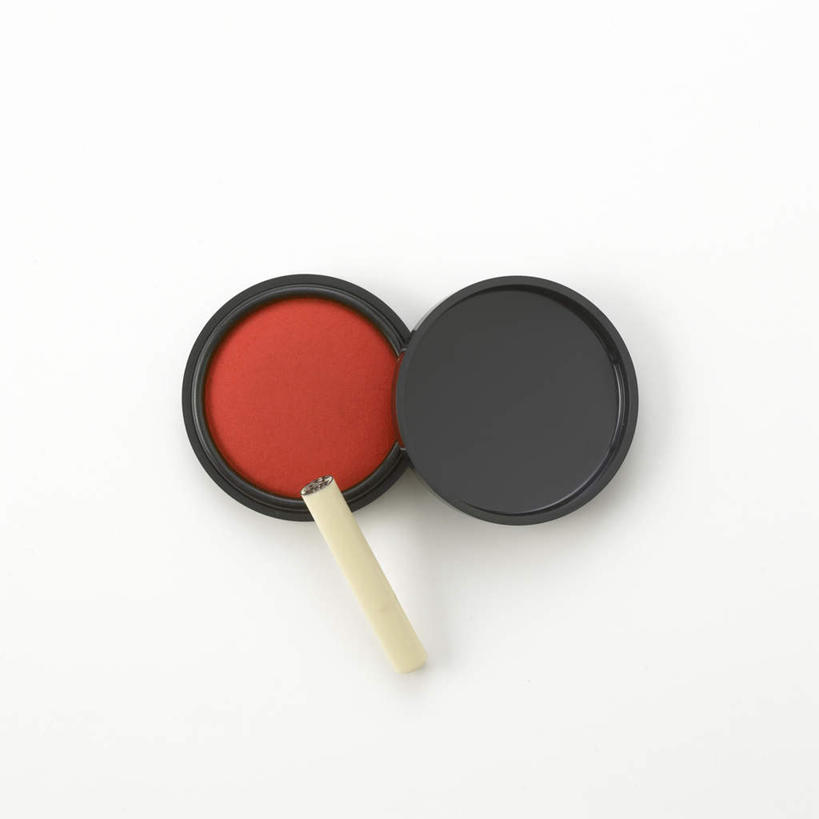 无人,方图,俯视,室内,特写,白天,白色背景,静物,一个,红色,黑色,摄影,影棚,单个,印章,一套,印盒,印台,印章盒,彩图,高角度拍摄,影棚拍摄,拍摄