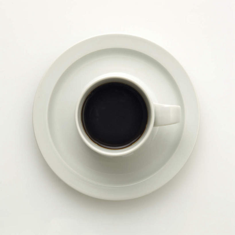 咖啡,无人,方图,俯视,室内,特写,白天,白色背景,幸福,杯子,餐具,瓷器,碟子,盘,咖啡杯,陶瓷制品,娱乐,饮料,一个,盘子,碟,享受,休闲,温馨,放松,乐趣,摄影,影棚,单个,提神,舒适,瓷杯,醒脑,软饮料,彩图,高角度拍摄,影棚拍摄,拍摄