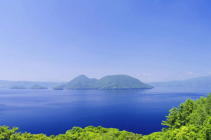 无人,公园,横图,室外,白天,正面,旅游,度假,草地,草坪,湖,湖泊,美景,森林,树林,水,植物,北海道,日本,亚洲,许多,湖面,景观,水流,水面,娱乐,树,树木,蓝色,绿色,蓝天,天空,自然,湖水,天,享受,休闲,景色,放松,生长,晴朗,成长,国家公园,自然风光,东亚,万里无云,日本国,北海道地方,北海道岛,支笏湖国家公园,晴空,晴空万里,彩图