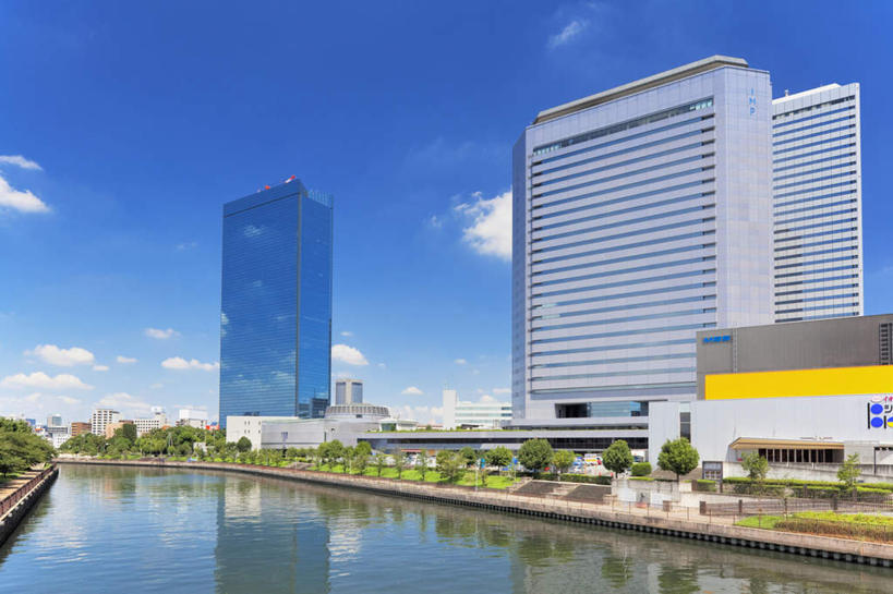 无人,高楼大厦,横图,室外,白天,仰视,度假,河流,美景,水,天际线,城市风光,城市,大厦,建筑,摩天大楼,日本,亚洲,许多,阴影,反射,影子,河水,景观,水流,云,云朵,云彩,娱乐,建设,蓝色,白云,蓝天,天空,天,享受,休闲,景色,放松,大阪,晴朗,东亚,本州,大阪府,本州岛,日本国,近畿地方,近畿,晴空,彩图,低角度拍摄,大楼,高层建筑,高楼,摩天楼