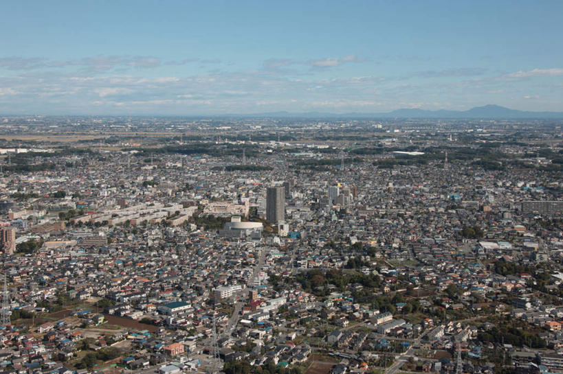 无人,家,横图,全景,俯视,航拍,室外,白天,旅游,度假,美景,树林,天际线,植物,别墅,城市风光,城市,道路,建筑,路,公路,日本,亚洲,阴影,光线,影子,房屋,屋子,地平线,景观,云,云朵,公寓,建筑群,辽阔,地面,交通,云彩,娱乐,建设,洋房,楼房,住宅,树,树木,蓝色,绿色,白云,蓝天,天空,阳光,自然,天,享受,休闲,景色,放松,生长,晴朗,成长,一望无际,鸟瞰,延伸,东亚,本州,关东地方,本州岛,日本国,天地相交,崎玉,崎玉县,晴空,马路,彩图,高角度拍摄,房子