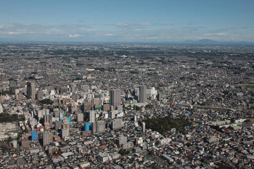 无人,家,横图,全景,俯视,航拍,室外,白天,旅游,度假,美景,树林,天际线,植物,别墅,城市风光,城市,道路,建筑,路,公路,日本,亚洲,阴影,光线,影子,房屋,屋子,地平线,景观,云,云朵,公寓,建筑群,辽阔,地面,交通,云彩,娱乐,建设,洋房,楼房,住宅,树,树木,蓝色,绿色,白云,蓝天,天空,阳光,自然,天,享受,休闲,景色,放松,生长,晴朗,成长,一望无际,鸟瞰,延伸,东亚,本州,关东地方,本州岛,日本国,天地相交,崎玉,崎玉县,晴空,马路,彩图,高角度拍摄,房子