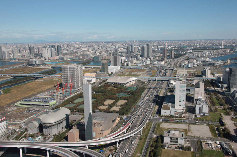 无人,高楼大厦,横图,全景,俯视,航拍,室外,白天,度假,草地,草坪,海洋,美景,树林,天际线,植物,城市风光,城市,大桥,大厦,建筑,立交桥,路,摩天大楼,桥梁,东京,日本,亚洲,阴影,光线,影子,地平线,景观,云,云朵,高架,斜拉桥,桥,地面,交通,东京湾,江东区,云彩,娱乐,建设,草,树,树木,蓝色,绿色,白云,蓝天,天空,阳光,自然,海水,建筑工地,天,享受,休闲,景色,放松,运输,生长,晴朗,成长,鸟瞰,海景,东亚,本州,关东地方,本州岛,日本国,东京都,地盘,建筑地盘,施工地盘,大海,海,晴空,彩图,高角度拍摄,大楼,高层建筑,高楼,工地,摩天楼