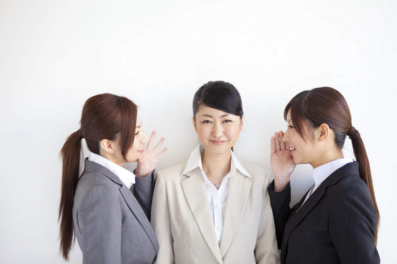 东方人,三个人,同事,商务人士,商务女性,站,笑,说,微笑,露齿笑,横图,室内,白天,白色背景,正面,讨论,成功,合作,团队,集体,信心,亚洲,套装,注视,黄种人,队伍,观察,看,站着,悄悄话,摄影,影棚,观看,察看,领导,成就,关注,商务装,耳语,合伙,领袖,工薪阶层,背手,交流,年轻女性,女人,女性,亚洲人,白领,上班族,沟通,讲话,交谈,商讨,说话,谈话,站立,半身,彩图,影棚拍摄,拍摄