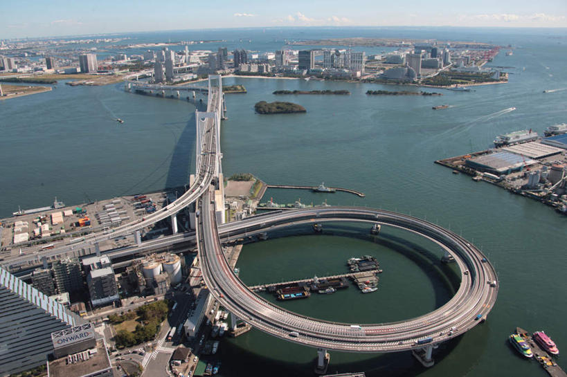 无人,高楼大厦,横图,全景,俯视,航拍,室外,白天,度假,草地,草坪,海洋,美景,树林,天际线,植物,城市风光,城市,大桥,大厦,建筑,立交桥,路,摩天大楼,桥梁,东京,日本,亚洲,阴影,光线,影子,地平线,景观,云,云朵,高架,斜拉桥,桥,地面,交通,云彩,娱乐,建设,草,树,树木,蓝色,绿色,白云,蓝天,天空,阳光,自然,海水,天,享受,休闲,景色,放松,运输,生长,晴朗,成长,鸟瞰,海景,东亚,本州,关东地方,本州岛,日本国,东京都,县厅,港区,东京市,大海,海,晴空,彩图,高角度拍摄,大楼,高层建筑,高楼,摩天楼