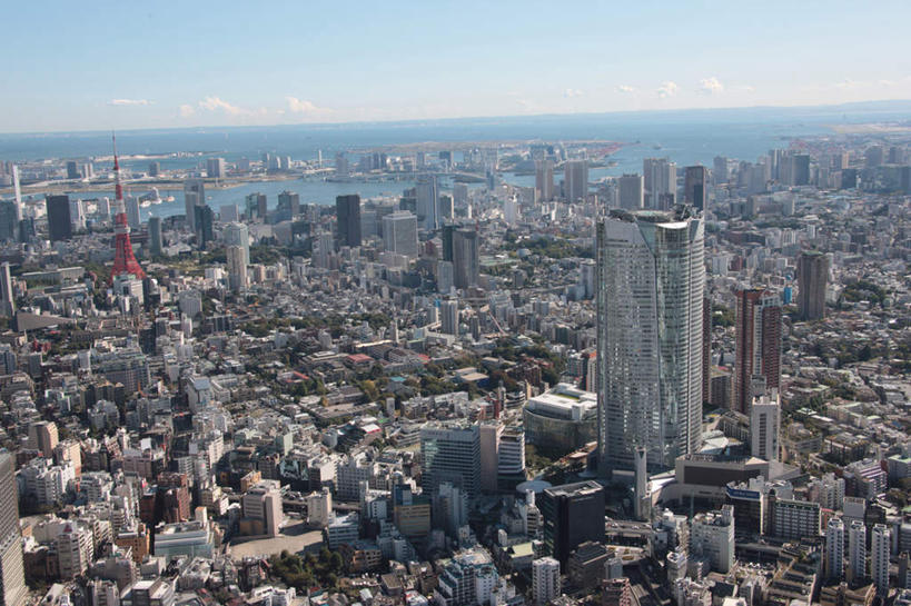 无人,高楼大厦,横图,全景,俯视,室外,白天,度假,海洋,美景,天际线,城市风光,标志建筑,城市,大厦,地标,建筑,摩天大楼,东京,日本,亚洲,阴影,光线,影子,景观,水平线,辽阔,海平线,东京铁塔,娱乐,建设,蓝色,蓝天,天空,阳光,海水,天,享受,休闲,广阔,景色,放松,一望无际,东京塔,海景,东亚,本州,关东地方,本州岛,日本国,东京都,日本电波塔,无边无际,一马平川,大海,海,彩图,高角度拍摄,大楼,高层建筑,高楼,摩天楼,水天相接,水天一线