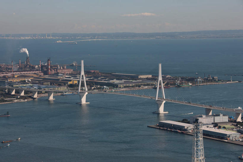 无人,家,码头,横图,全景,俯视,航拍,室外,白天,度假,草地,草坪,海浪,海洋,美景,山,山脉,树林,天际线,植物,城市风光,城市,大桥,港口,立交桥,轮船,桥梁,船,神奈川,日本,亚洲,阴影,光线,影子,房屋,屋子,景观,浪花,山峰,水平线,云,云朵,高架,斜拉桥,桥,辽阔,海平线,山峦,横滨,横滨市,神奈川县,云彩,娱乐,楼房,住宅,草,树,树木,蓝色,绿色,白云,蓝天,天空,阳光,自然,海水,交通工具,群山,天,享受,休闲,广阔,景色,放松,生长,成长,一望无际,鸟瞰,载具,海景,东亚,本州,首府,关东地方,本州岛,日本国,无边无际,一马平川,横滨跨海大桥,大海,风浪,海,海水的波动,近岸浪,涌浪,彩图,高角度拍摄,房子,摆渡口,埠头,渡口,渡头,港湾,海港,货运码头,口岸,商港,水天相接,水天一线