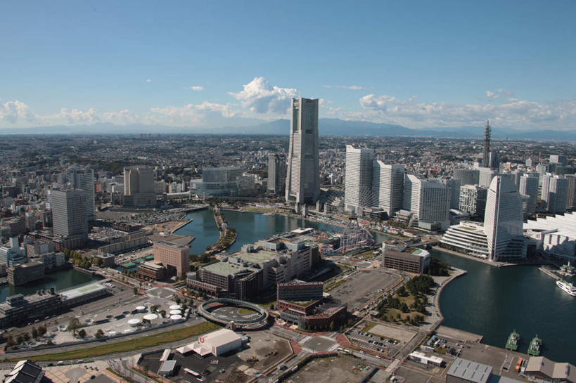 无人,家,高楼大厦,横图,全景,俯视,航拍,室外,白天,度假,草地,草坪,海浪,海洋,美景,山,山脉,树林,天际线,植物,城市风光,城市,大厦,道路,路,摩天大楼,公路,神奈川,日本,亚洲,阴影,光线,影子,房屋,屋子,地平线,景观,浪花,山峰,云,云朵,辽阔,地面,交通,山峦,横滨,横滨市,神奈川县,云彩,娱乐,楼房,住宅,草,树,树木,蓝色,绿色,白云,蓝天,天空,阳光,自然,海水,群山,天,享受,休闲,广阔,景色,放松,生长,成长,一望无际,鸟瞰,延伸,海景,东亚,本州,首府,关东地方,本州岛,日本国,天地相交,无边无际,一马平川,大海,风浪,海,海水的波动,近岸浪,涌浪,马路,彩图,高角度拍摄,房子,大楼,高层建筑,高楼,摩天楼