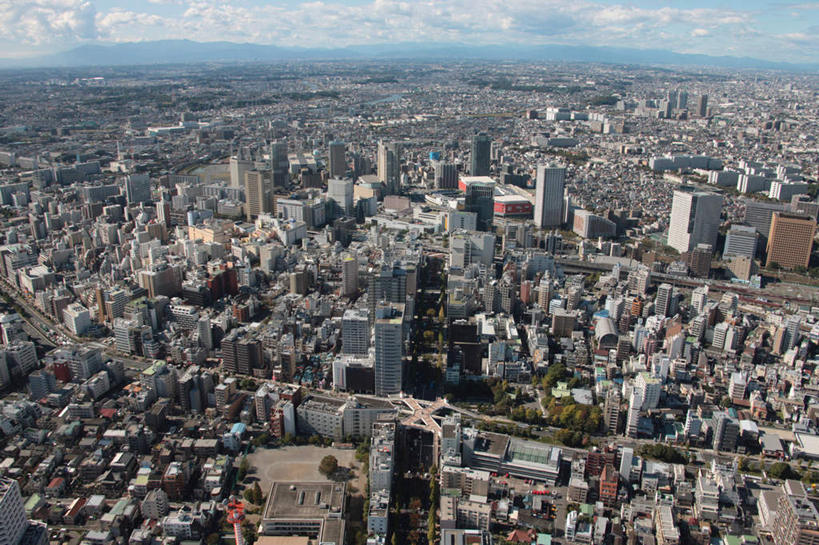 无人,家,高楼大厦,横图,全景,俯视,航拍,室外,白天,度假,草地,草坪,美景,山,山脉,树林,天际线,植物,城市风光,城市,大桥,大厦,道路,建筑,立交桥,路,摩天大楼,桥梁,公路,神奈川,日本,亚洲,阴影,光线,影子,房屋,屋子,地平线,景观,山峰,云,云朵,高架,斜拉桥,桥,辽阔,地面,交通,山峦,神奈川县,云彩,娱乐,楼房,住宅,草,树,树木,蓝色,绿色,白云,蓝天,天空,阳光,自然,群山,天,享受,休闲,广阔,景色,放松,生长,成长,一望无际,鸟瞰,延伸,东亚,本州,川崎,关东地方,本州岛,日本国,天地相交,无边无际,一马平川,马路,彩图,高角度拍摄,房子,大楼,高层建筑,高楼,摩天楼