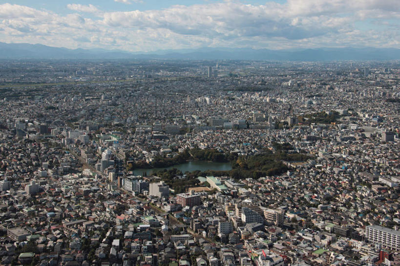 无人,家,高楼大厦,横图,全景,俯视,航拍,室外,白天,度假,湖,湖泊,美景,山,山脉,树林,水,天际线,植物,城市风光,城市,大厦,道路,路,摩天大楼,公路,东京,日本,亚洲,阴影,光线,影子,房屋,屋子,地平线,湖面,景观,山峰,水流,水面,云,云朵,辽阔,地面,交通,山峦,云彩,娱乐,楼房,住宅,树,树木,蓝色,绿色,白云,蓝天,天空,阳光,自然,湖水,群山,天,享受,休闲,广阔,景色,放松,生长,成长,一望无际,鸟瞰,延伸,东亚,本州,关东地方,本州岛,日本国,东京都,天地相交,无边无际,一马平川,洗足池,太田区,马路,彩图,高角度拍摄,房子,大楼,高层建筑,高楼,摩天楼