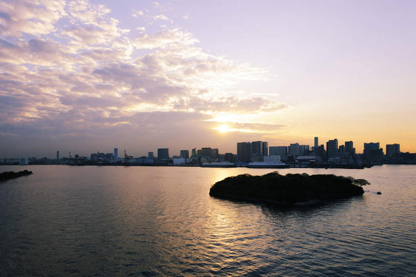 无人,高楼大厦,横图,全景,室外,白天,正面,度假,河流,美景,日落,树林,水,太阳,天际线,植物,城市风光,城市,大厦,建筑,摩天大楼,东京,日本,亚洲,阴影,光线,影子,岛,河水,景观,水流,晚霞,霞光,云,云朵,建筑群,云彩,娱乐,建设,树,树木,绿色,白云,阳光,自然,黄昏,享受,休闲,景色,彩霞,放松,生长,成长,东亚,本州,关东地方,本州岛,日本国,东京都,县厅,港区,东京市,夕阳,彩图,大楼,高层建筑,高楼,摩天楼