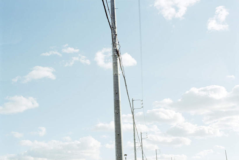 无人,横图,室外,特写,白天,仰视,旅游,度假,美景,爱知县,日本,亚洲,阴影,电力,光线,电线,电线杆,线,影子,景观,云,云朵,电能,线路,云彩,娱乐,蓝色,白云,蓝天,天空,阳光,自然,天,享受,休闲,景色,放松,晴朗,电,电源,自然风光,能量,研究所,东亚,本州,本州岛,日本国,中部地方,爱知,晴空,彩图,低角度拍摄