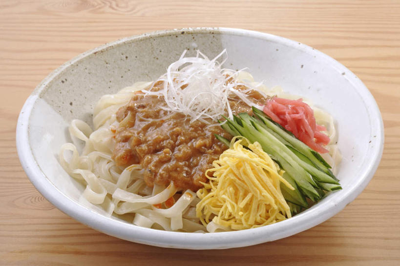 无人,横图,俯视,室内,特写,白天,烹饪,餐桌,萝卜,胡萝卜,黄瓜,蔬菜,餐具,一堆,许多,阴影,堆叠,堆积,新鲜,反射,影子,日本料理,料理,食品,切丝,黄瓜丝,菜肴,美食,食物,一个,碗,日式料理,日式,佳肴,有机食品,绿色食品,单个,餐台,堆,配菜,拌面,健康食物,进餐用具,烹调用具,青瓜,胡瓜,红萝卜,甘荀,彩图,高角度拍摄