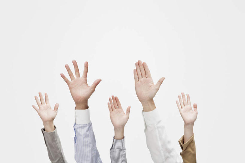 东方人,手,举,横图,室内,特写,白天,白色背景,仰视,职员,亚洲,五个人,服装,许多人,休闲装,黄种人,并拢,衣服,托,一群人,休闲,手部,休闲服,摄影,服饰,影棚,单手,男人,男性,年轻男性,年轻女性,女人,女性,亚洲人,白领,商人,上班族,举起,举手,举着,向上举,向上伸,向上托,半身,彩图,低角度拍摄,影棚拍摄,拍摄,五指张开,白领阶层,办公室职员