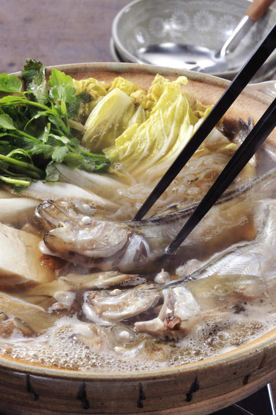 海鲜,无人,竖图,俯视,室内,特写,白天,烹饪,餐桌,筷子,桌面,桌子,蔬菜,餐具,一双,新鲜,炖锅,砂锅,日本料理,料理,食品,文化,传统,水产,沙锅,菜肴,美食,海洋生物,食物,日式料理,日式,摄影,佳肴,有机食品,绿色食品,影棚,餐台,礼节,水生动物,海产品,礼仪,水生物,海底动物,炖菜,进餐用具,彩图,高角度拍摄,影棚拍摄,拍摄