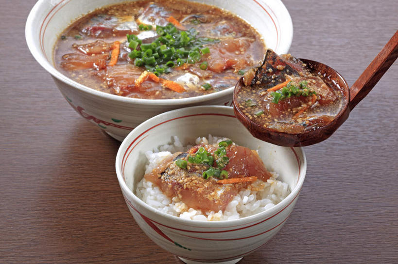 帆船,无人,横图,俯视,室内,特写,白天,烹饪,餐桌,桌面,桌子,船,餐具,木制,勺子,日本料理,料理,食品,鲷鱼,菜肴,美食,食物,两个,一个,木制品,调羹,汤匙,碗,交通工具,日式料理,日式,摄影,佳肴,影棚,单个,餐台,鲷,加吉鱼,铜盆鱼,真鲷,载具,红鲷,班加吉,加真鲷,红加吉,进餐用具,烹调用具,彩图,高角度拍摄,影棚拍摄,拍摄