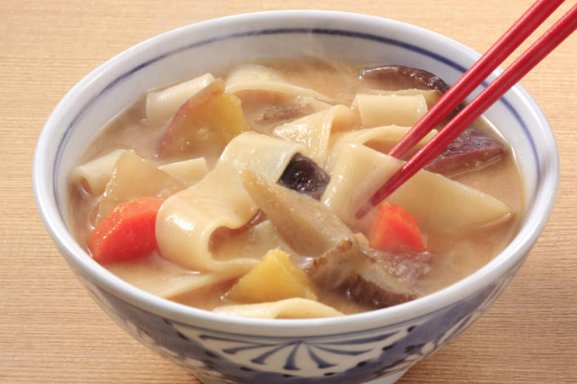 无人,横图,俯视,室内,特写,白天,烹饪,餐桌,筷子,桌面,桌子,萝卜,胡萝卜,蔬菜,餐具,一双,葱,菌菇,蘑菇,青葱,肉,日本料理,味增汤,料理,食品,菌类,文化,传统,猪肉,菜肴,美食,肉类,食物,碗,日式料理,日式,食用菌,摄影,佳肴,影棚,餐台,礼节,礼仪,肉食,味噌汤,豚肉,进餐用具,烹调用具,红萝卜,甘荀,彩图,高角度拍摄,影棚拍摄,拍摄