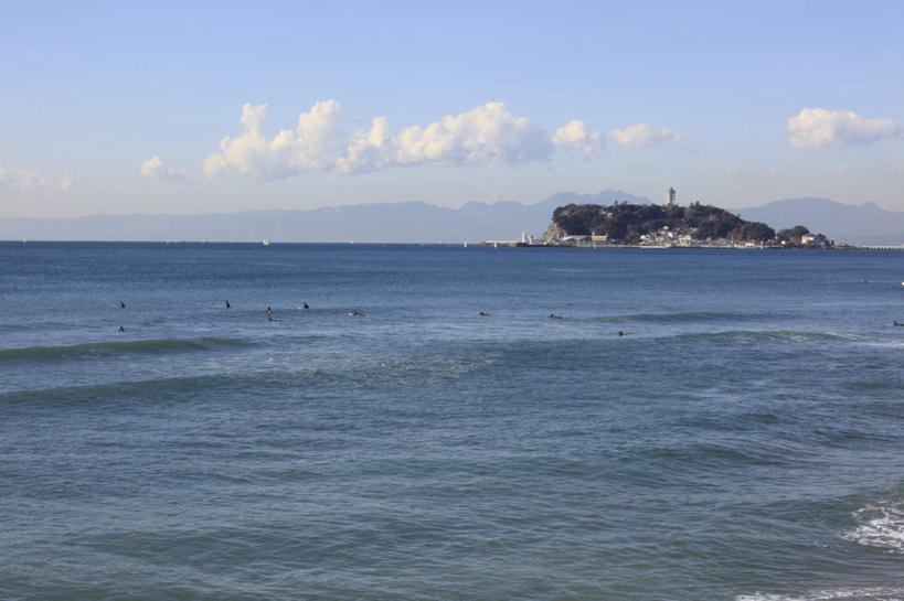 无人,横图,俯视,室外,白天,旅游,度假,海浪,海洋,美景,沙滩,山,山脉,神奈川,日本,亚洲,沙子,海岸,景观,浪花,山峰,云,云朵,沙地,山峦,神奈川县,云彩,娱乐,蓝色,白云,蓝天,天空,自然,海水,群山,天,享受,休闲,景色,放松,晴朗,自然风光,海景,东亚,本州,关东地方,本州岛,日本国,江之岛,藤泽,藤泽市,大海,风浪,海,海水的波动,海滩,近岸浪,涌浪,晴空,彩图,高角度拍摄