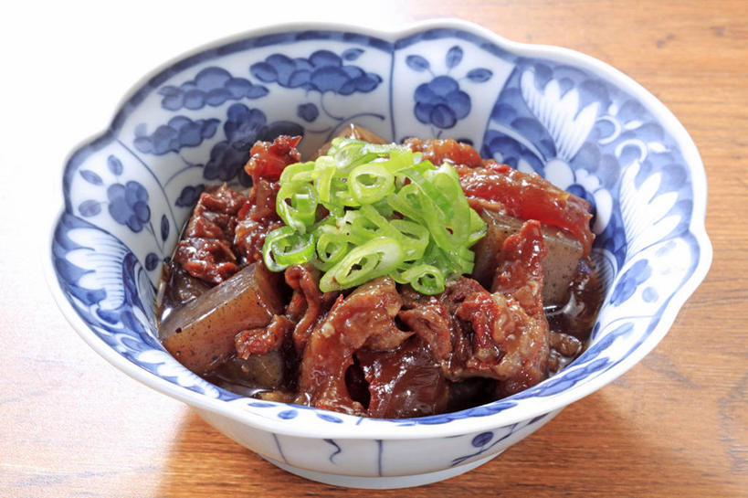 无人,横图,俯视,室内,特写,白天,烹饪,餐桌,桌子,叶子,一堆,许多,阴影,堆叠,堆积,装饰,反射,影子,陶瓷,肉,日本料理,牛肉,料理,食品,绿叶,陶瓷制品,很多,水煮牛肉,菜肴,美食,肉类,食物,一个,容器,碗,日式料理,日式,嫩叶,摄影,佳肴,影棚,单个,餐台,储藏,堆,华丽,修饰,点缀,配菜,储存,肉食,衬托,美观,雅致,雅观,叶,叶片,彩图,高角度拍摄,影棚拍摄,拍摄,贮存