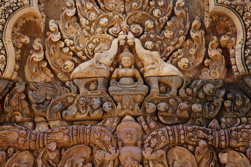 无人,寺庙,横图,室外,白天,正面,旅游,度假,绘画,名胜古迹,标志建筑,地标,建筑,雕塑,柬埔寨,亚洲,阴影,节日,遗迹,艺术,装饰,光线,雕刻,雕像,浮雕,影子,燃烧,古迹,文化,文物,娱乐,建设,古建筑,阳光,香火,工艺品,庙宇,祈祷,享受,休闲,健康,旅游胜地,放松,许愿,宗教,东南亚,信仰,纪念,祈求,美术,主题,陈列,古文明,暹粒,高棉,柬埔寨王国,女王宫,功能,美学,吉蔑,班迭斯雷寺,平安,画画,彩图,庙,寺