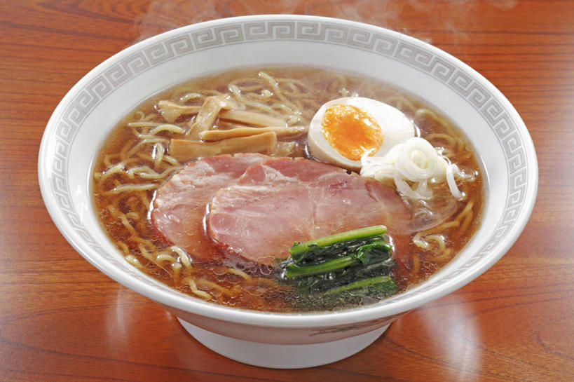 面食,面条,无人,横图,俯视,室内,特写,白天,烹饪,餐桌,桌子,蔬菜,阴影,新鲜,反射,影子,陶瓷,蛋,鸡蛋,面,肉,日本料理,料理,食品,水煮蛋,陶瓷制品,拉面,猪肉,菜肴,美食,肉类,食物,容器,碗,日式料理,日式,摄影,佳肴,有机食品,绿色食品,影棚,餐台,储藏,储存,肉食,豚肉,草鸡蛋,卵,日本拉面,白煮蛋,彩图,高角度拍摄,影棚拍摄,拍摄,贮存